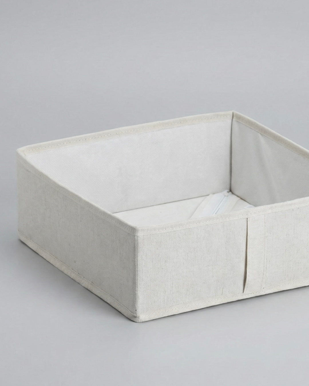 Garderobslåda beige